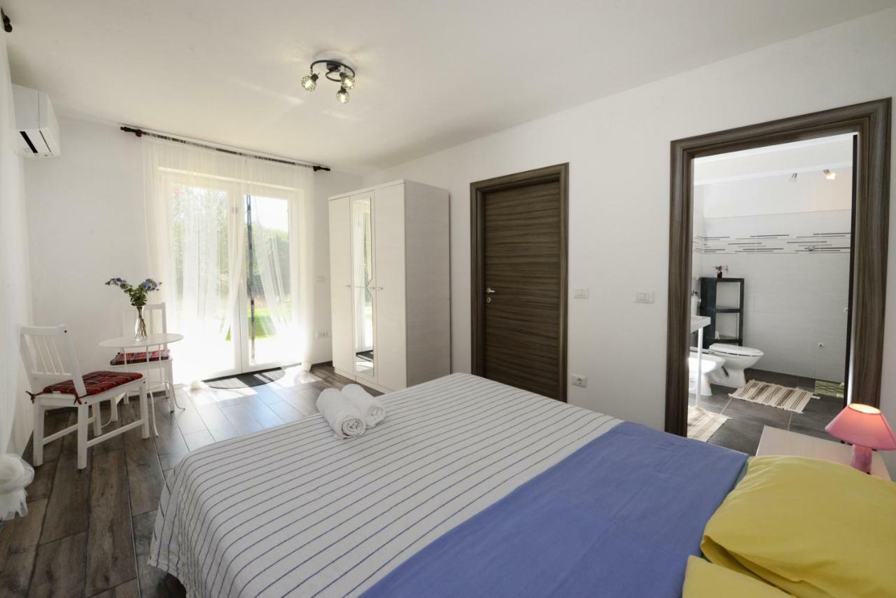 Villa Kontesici 14 Zelena Laguna Екстериор снимка