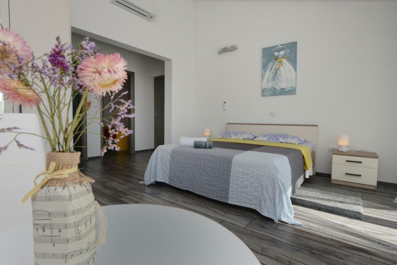 Villa Kontesici 14 Zelena Laguna Екстериор снимка