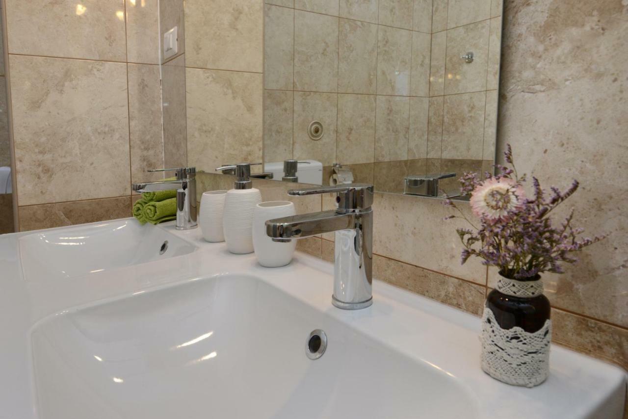 Villa Kontesici 14 Zelena Laguna Екстериор снимка